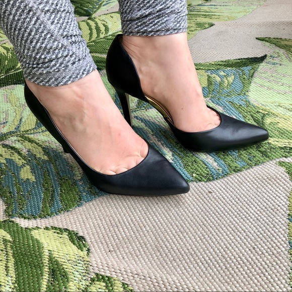 Mossimo • Black Heels with Side Cut - Picture 8 of 12